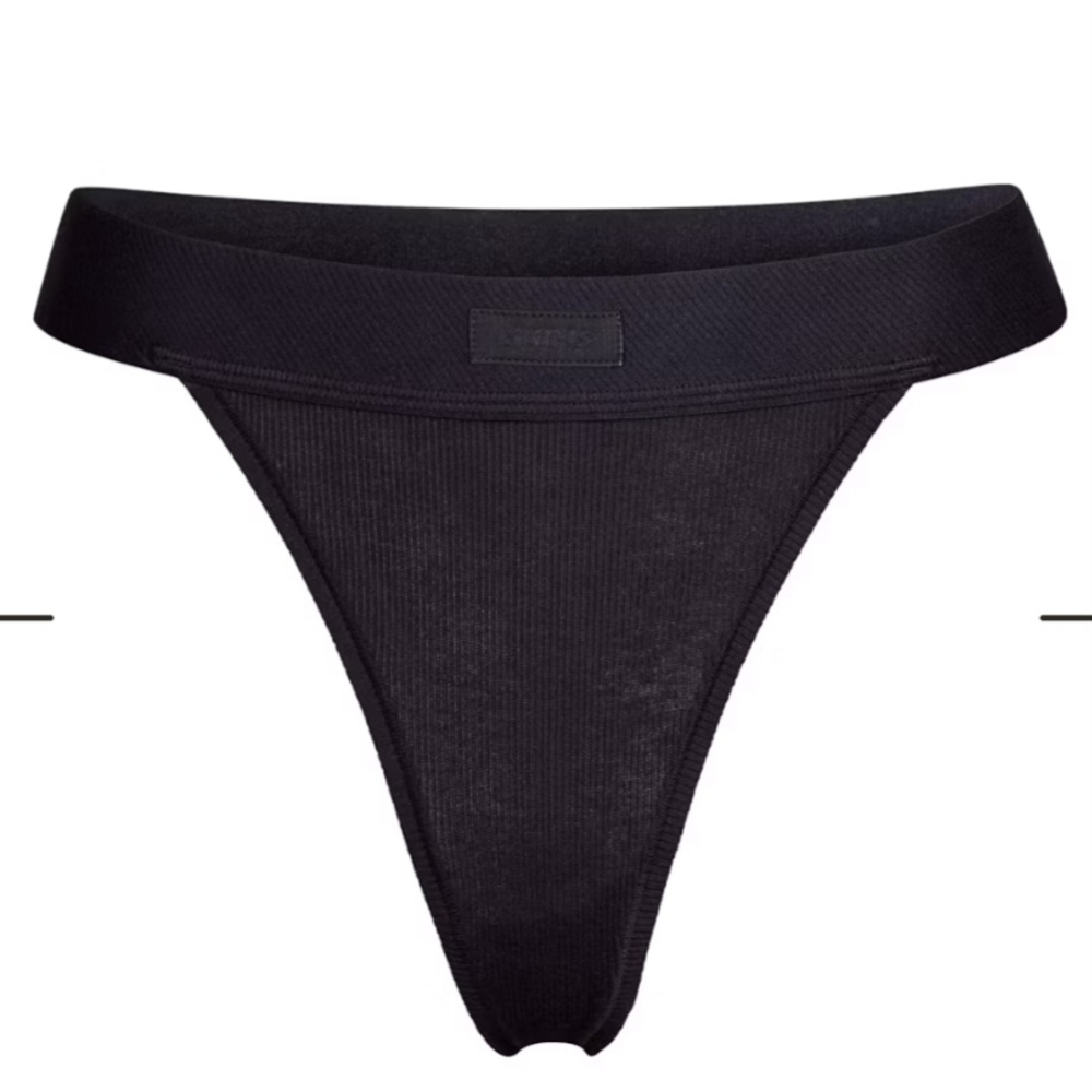 (I.1) NWT Skims, Cotton Rib, Mid-rise Thong, Size:L, Color:Black